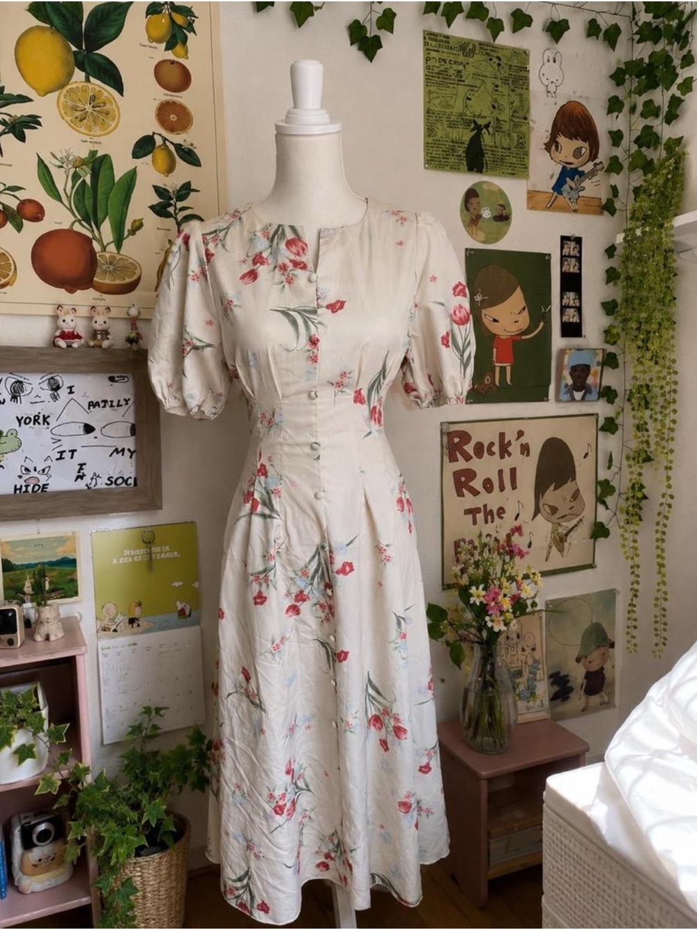 Cream Floral Puff-Sleeve Midi Dress